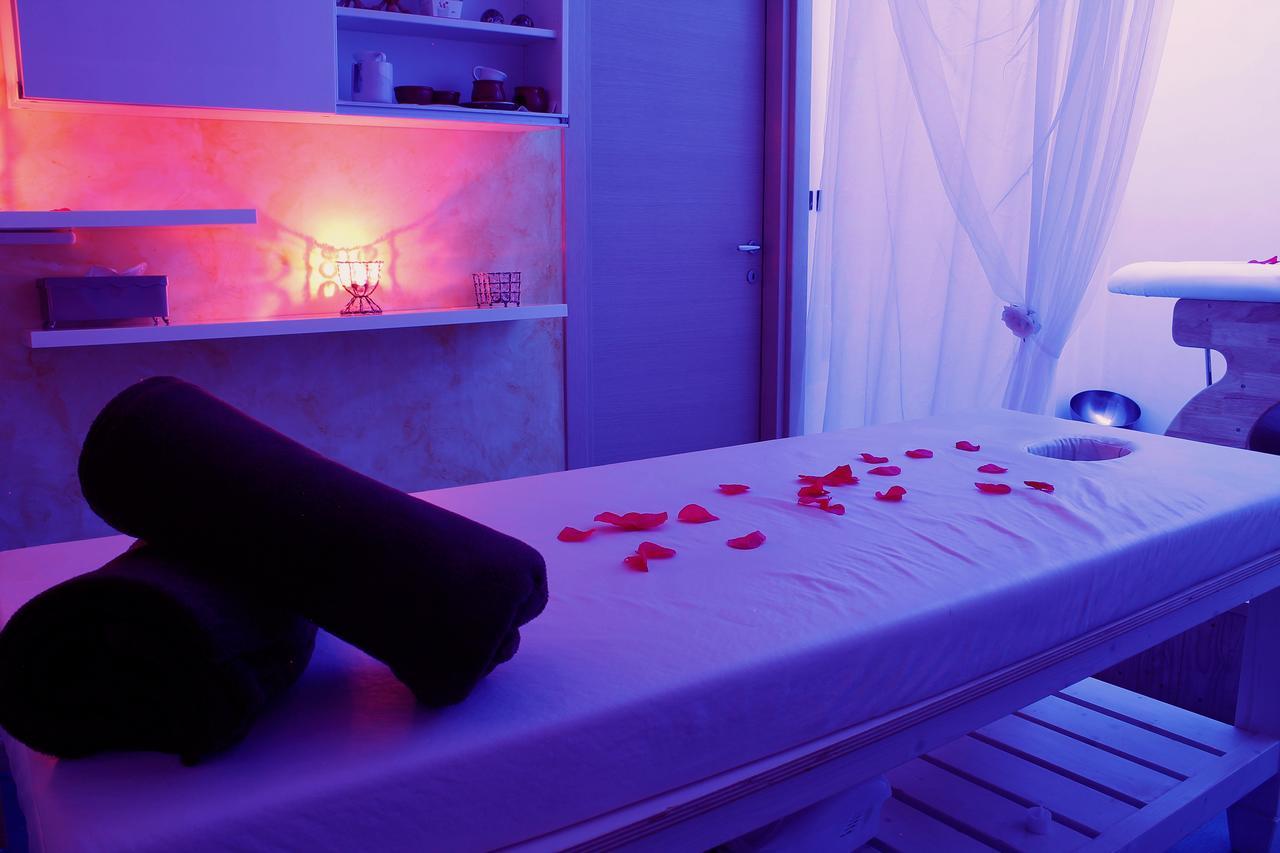 Boutique Hotel E Spa Citta Bianca Pescara Exteriör bild