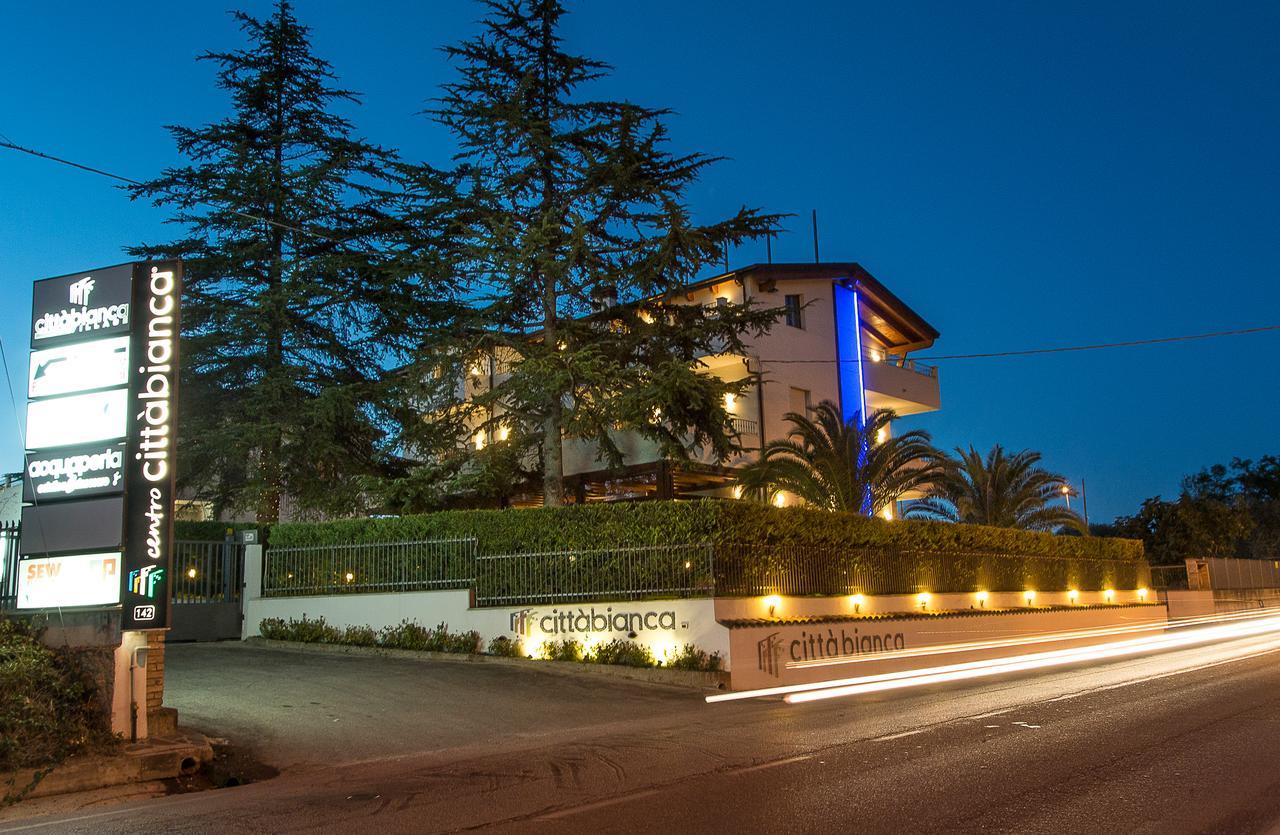 Boutique Hotel E Spa Citta Bianca Pescara Exteriör bild