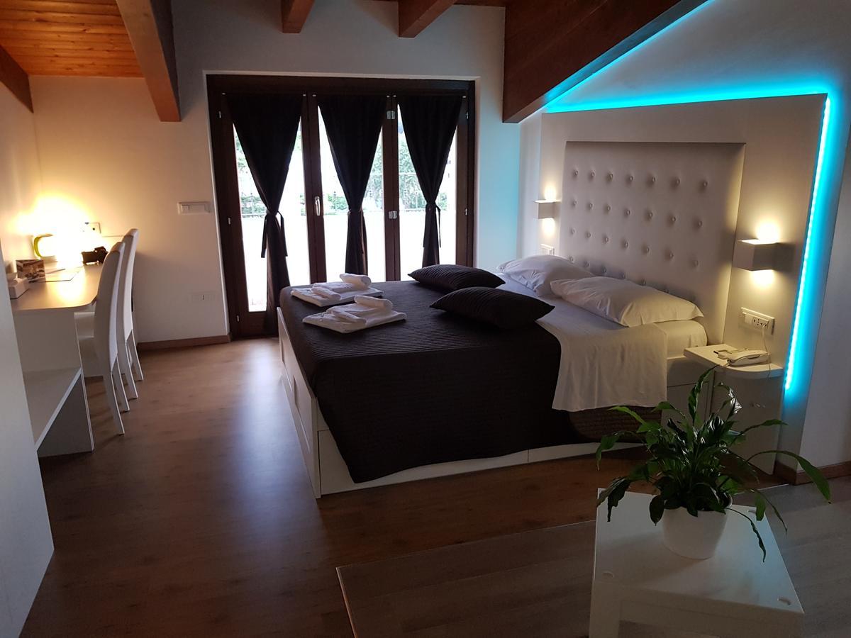 Boutique Hotel E Spa Citta Bianca Pescara Exteriör bild