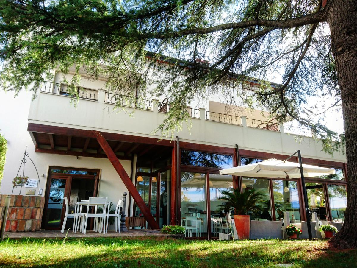 Boutique Hotel E Spa Citta Bianca Pescara Exteriör bild